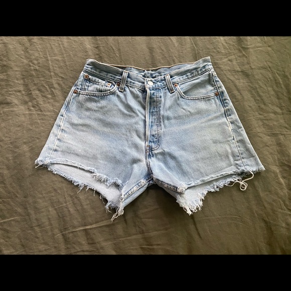 True vintage Levi’s 501 cut off shorts - Picture 2 of 5
